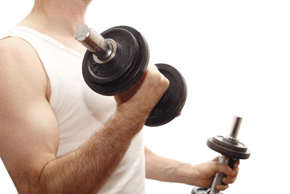 Treningi w połączeniu z dietą i suplementami budują masę mięśniową