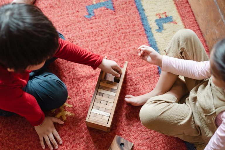 Jak klocki drewniane mogą przyczynić się do rozwoju naszego dziecka?